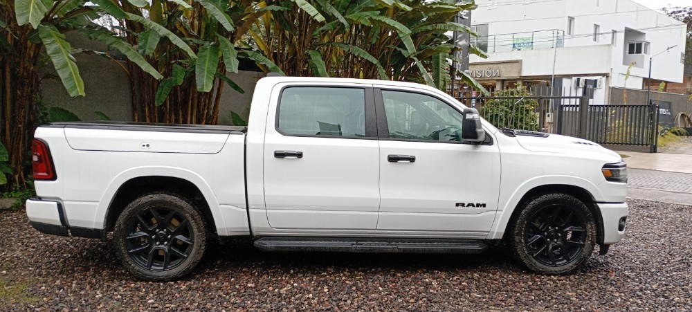 Ram 1500 Night Edition — foto 2